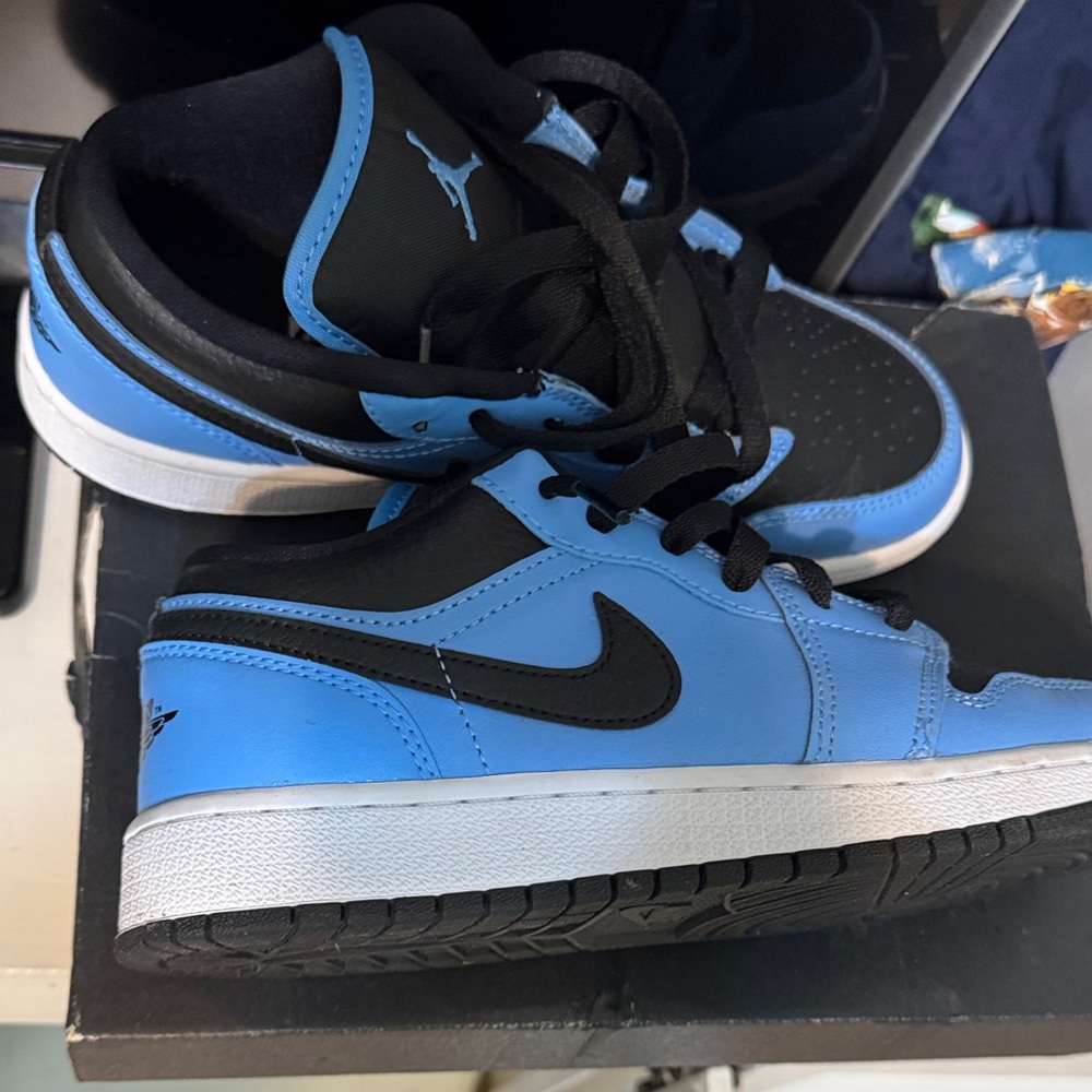 Jordan Kids Sneakers in Blue and Black